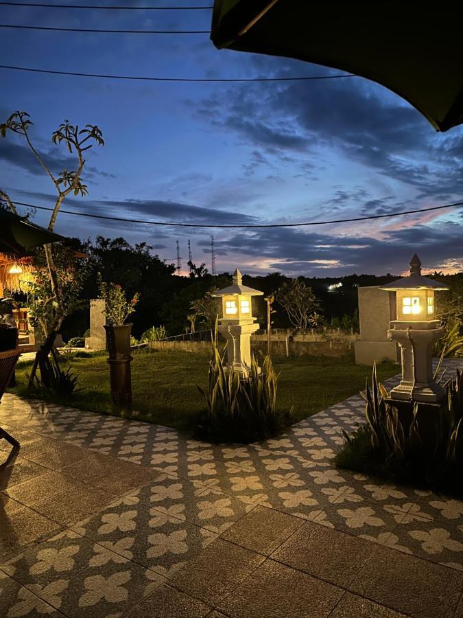 Penida Hills Hotel Batununggul Exterior photo