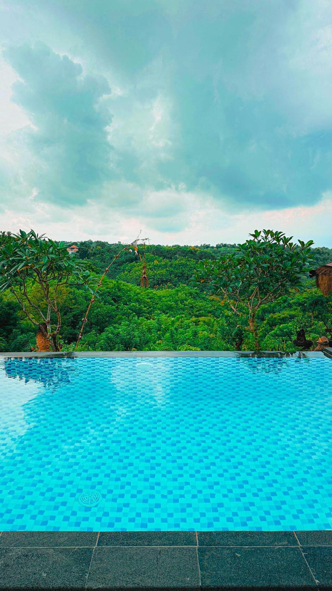Penida Hills Hotel Batununggul Exterior photo
